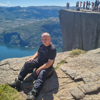 Preikestolen - doska, 4 km, cca. 2 hodiny chôdze