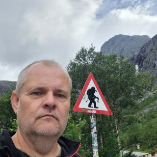 Oficiálna dopravná značka