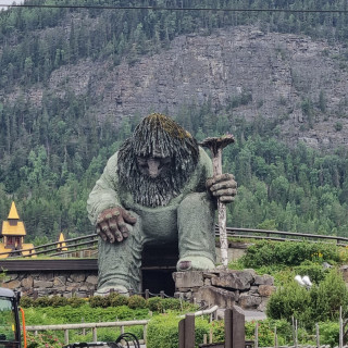 Trollovia - maskot- výhradne pozitívny symbol